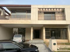 01 KANAL MODREN COMPANY FITTED BUNGALOW FOR SALE IN DEFENCE RAYA