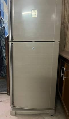 dawlance medium size fridge