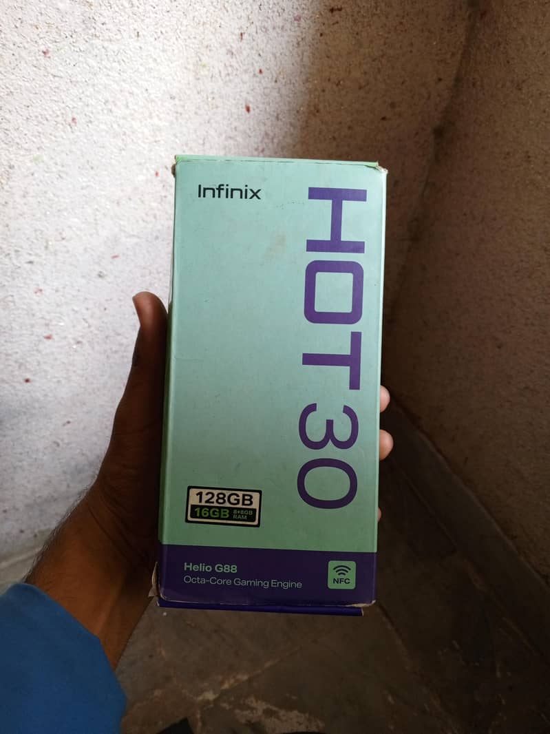 MY INFINIX HOT 30 WITH (8/128) IN ALL OK CONDITION. . . PLZ READ DESCRIPT 1