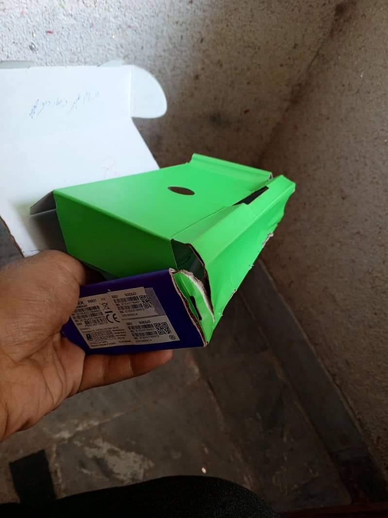 MY INFINIX HOT 30 WITH (8/128) IN ALL OK CONDITION. . . PLZ READ DESCRIPT 4