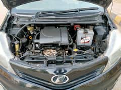 2013 Toyota vitz