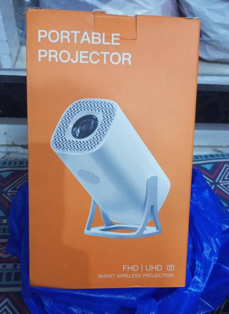box pack projector with andorid wifi bluetooth with speaker 1