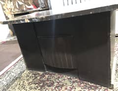 Office table condition 6/10