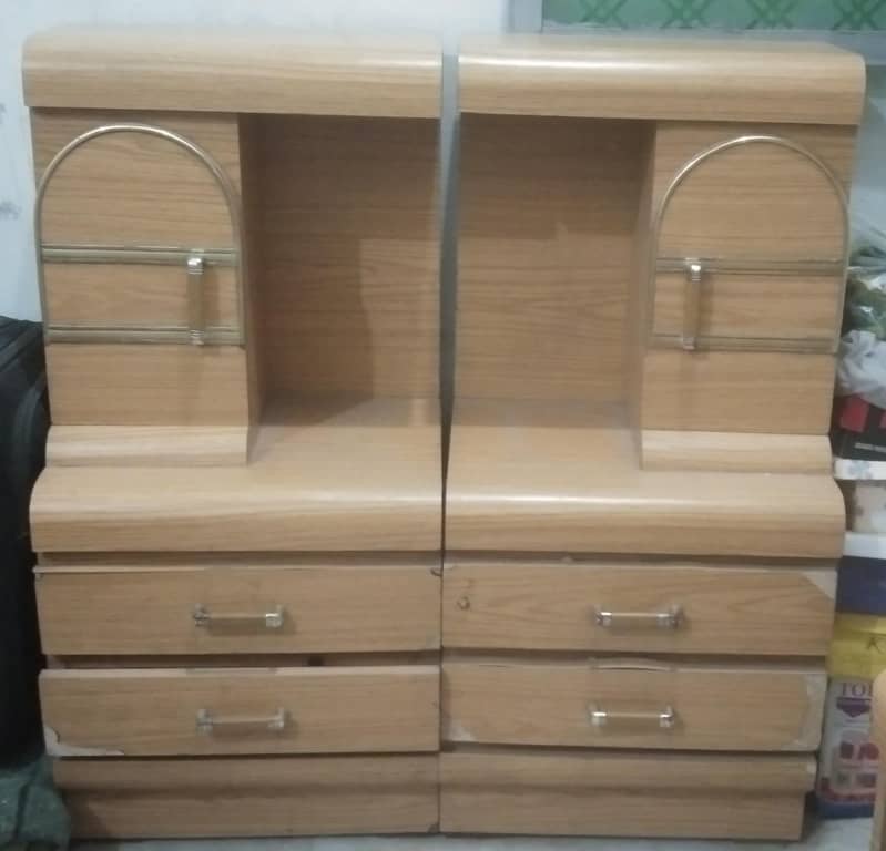 side table and dressing table 0