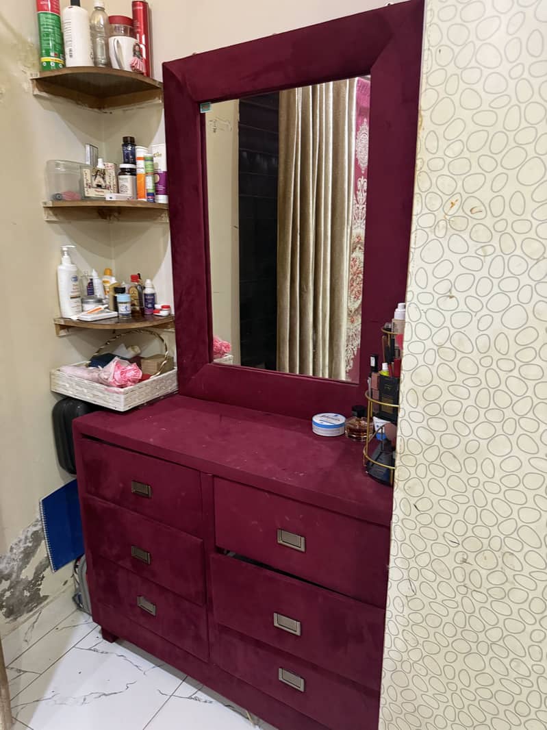 Bed set with dressing table and side tables with curtains 03218482047 0