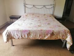3pc Queen Sized Bed Set