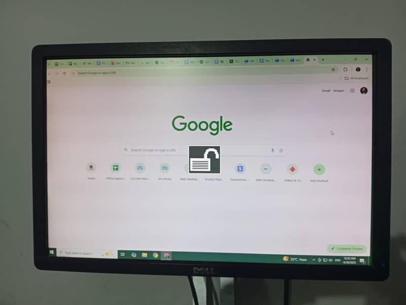 Dell 17" LCD Monitor (Screen Issue - As Is Condition) 0