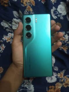 TECNO CAMON 40