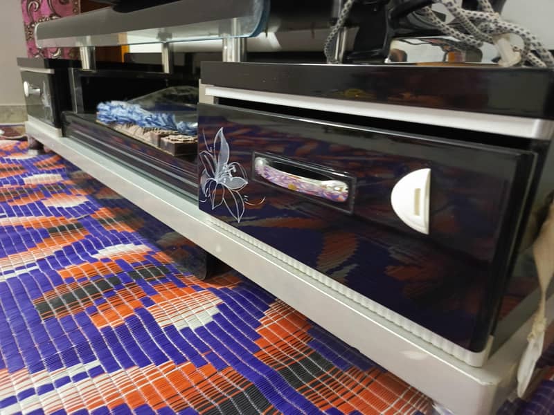 lcd table console f 3