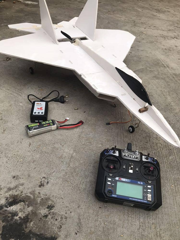 rc airoplane and rc drone parts and full setup 11