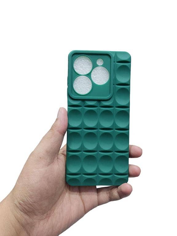 Infinix Smart 8 / Smart 8 Plus / Tecno Spark Go 2024 / POP 8 / Spark 20 / 20C / Hot 40i Soft Puffer Down Jacket Back Cover
