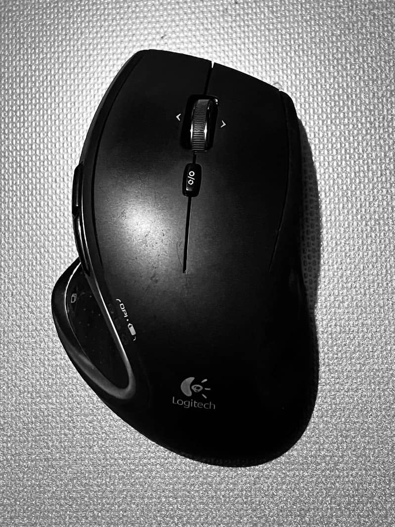 Logitech Mx Performance Wireless Mouse - Rechargeable - Like New 4