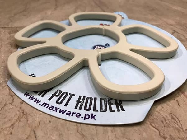 Beautiful Under Pot Holder (Heat Resistant upto 150 Degree Celcius)