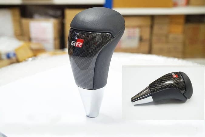 Universal Carbon Fiber Shift Gear Knob for Most Manual and Automatic Vehicles (Black)