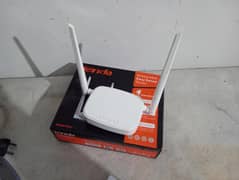 tenda router  new. ok.  03363171641   1month. istmal Kiya he