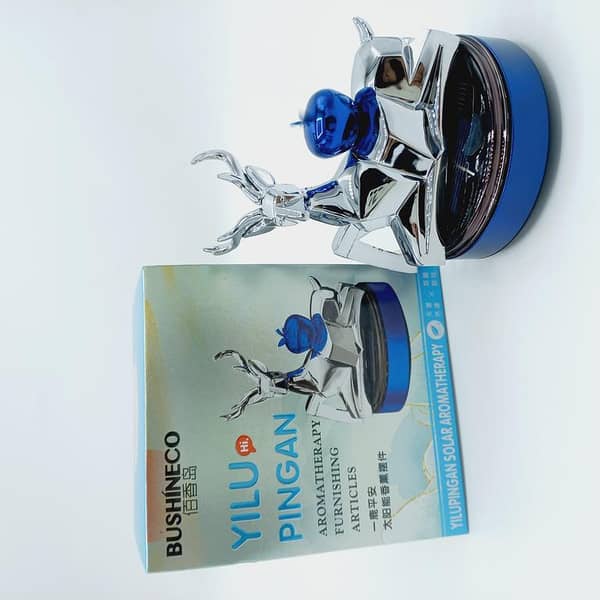 Solar Retorating Deer Design Car Air Freshener -Silver-