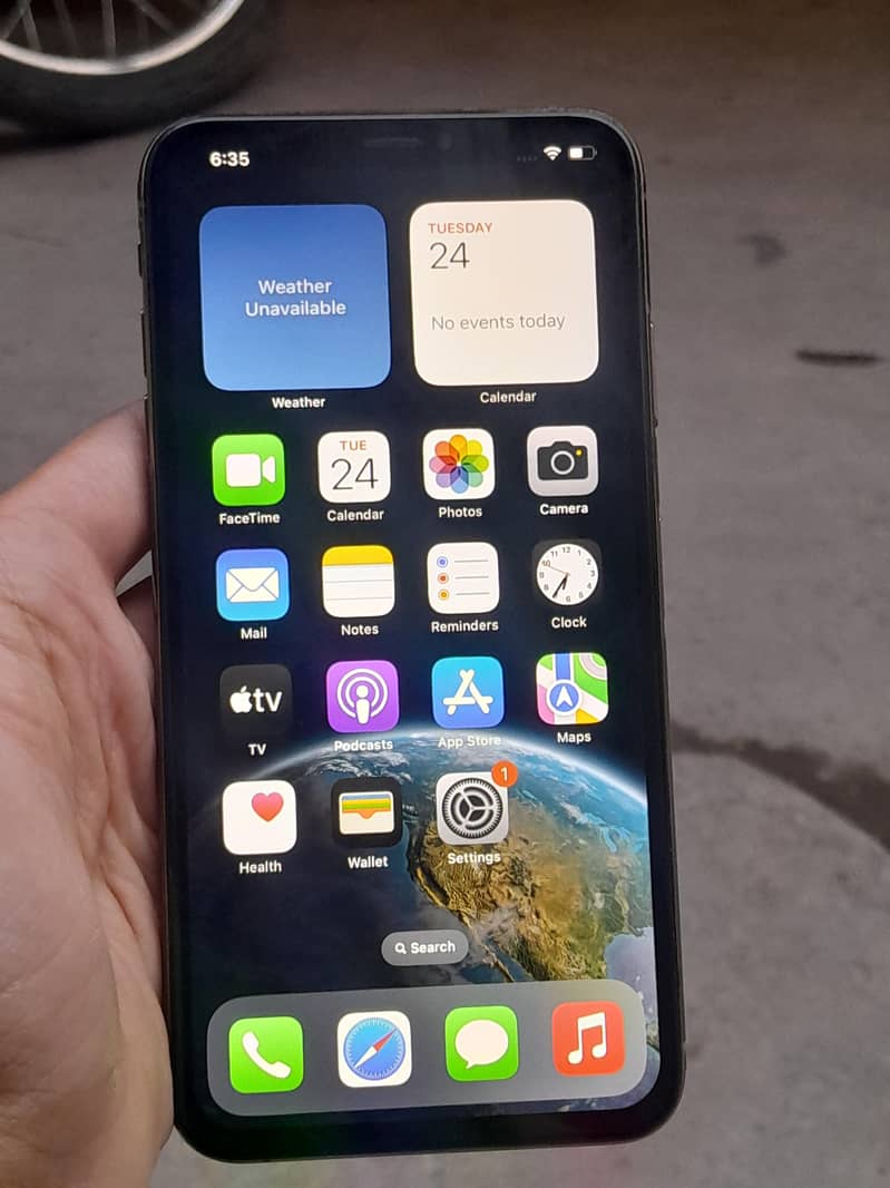 iPhone xs max 64 gb Fu for sale and exchange possible android 3