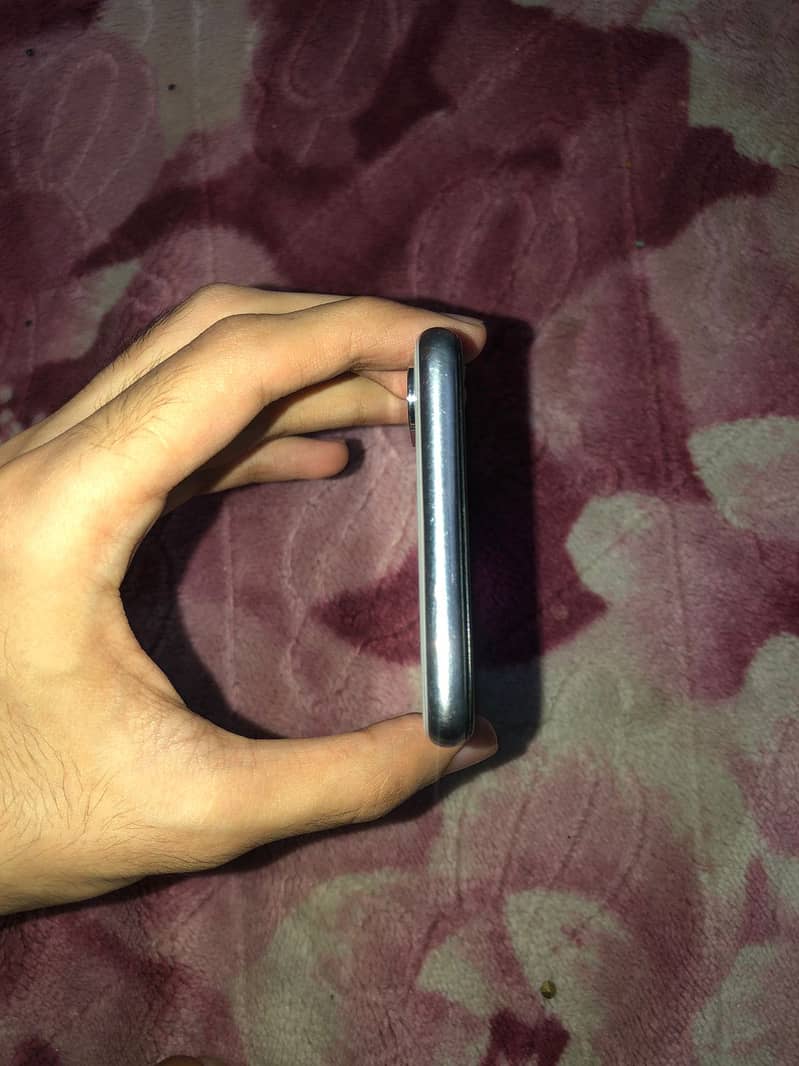 iPhone x white color, display replaced, camera 100% non-pta 2