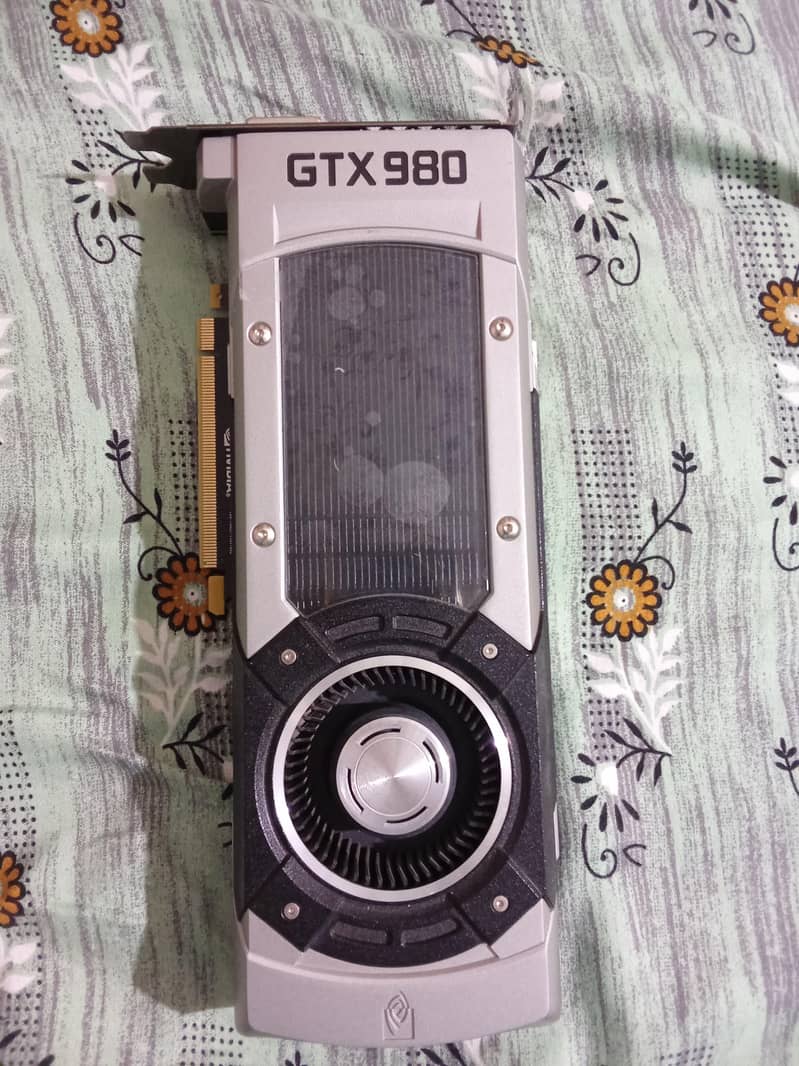 Nvidia GeForce GTX 980 4 GB GDDR5 ( Founder Edition ) Graphic Card GPU 0