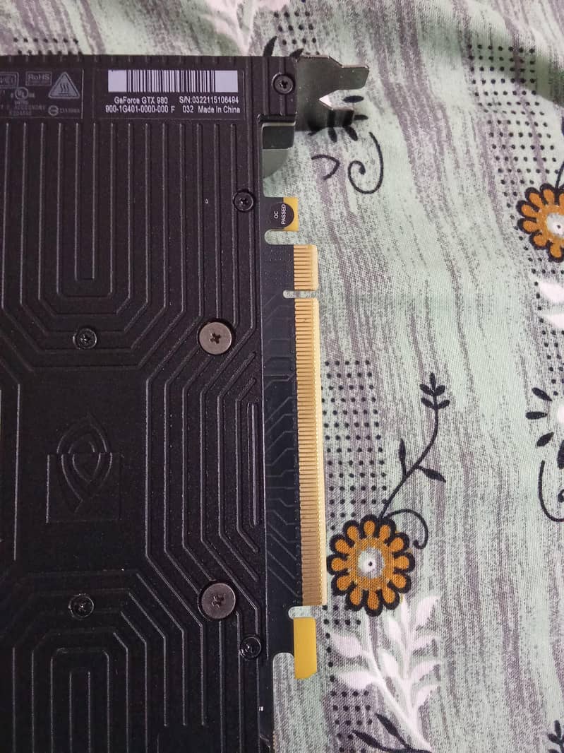 Nvidia GeForce GTX 980 4 GB GDDR5 ( Founder Edition ) Graphic Card GPU 3