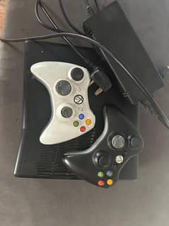 x box 360 with original controler and 20+ GAMES