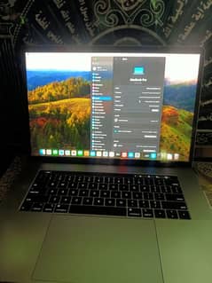 Apple MacBook pro 2018 | 16GB Ram 256 GB SSD | Retina display Touchbar