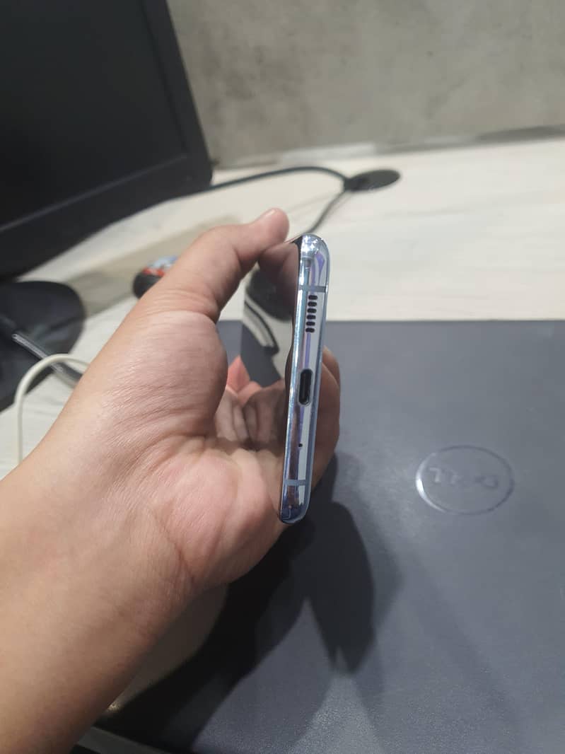 Galaxy S20 Plus || Lines in display after software update 4