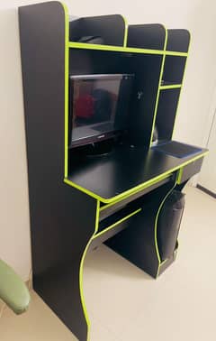 Computer Table for sale