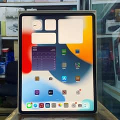 iPad pro 2020 4th Gen 128gb 12.9 inches for sale