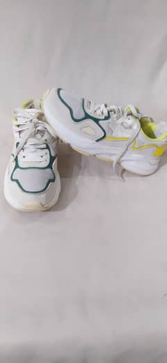 XTEP SHOES size 7