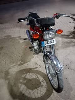 urgent sale price min thori bohat kami ho jay gi mokay pe