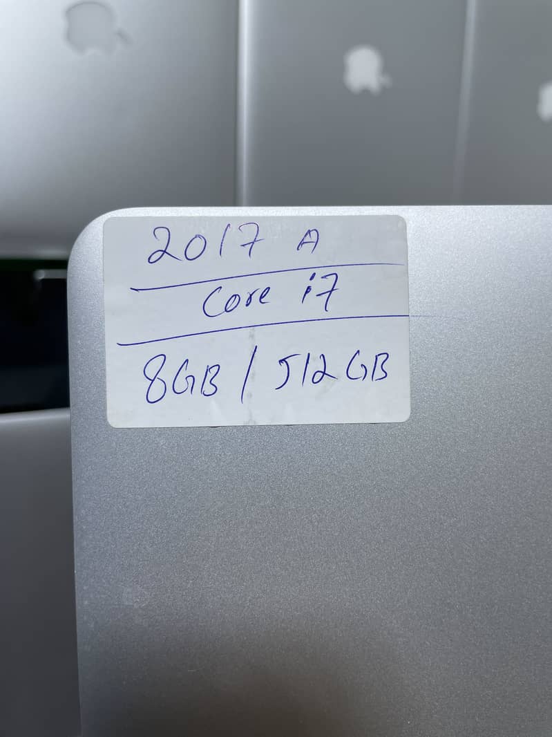 MacBook 2017 core i7 8GB RAM Memory 512GB SSD Slim Laptop 7