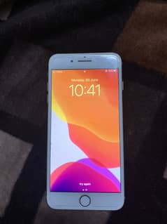 iPhone 8 Plus