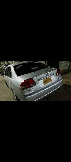 civic 2004 model hai Bahar se shower hai Ander se original haii