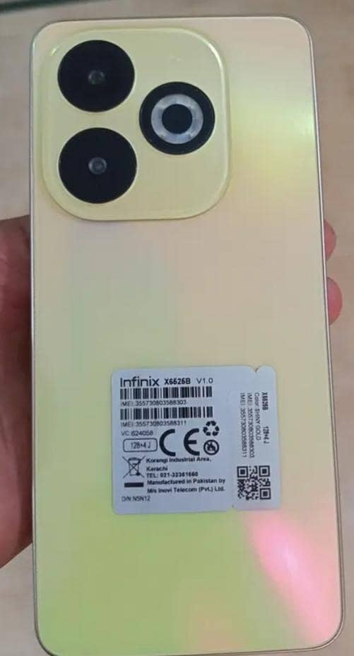 Infinix smart 8     memory 4/64 1