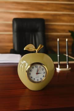 Marble apple clock