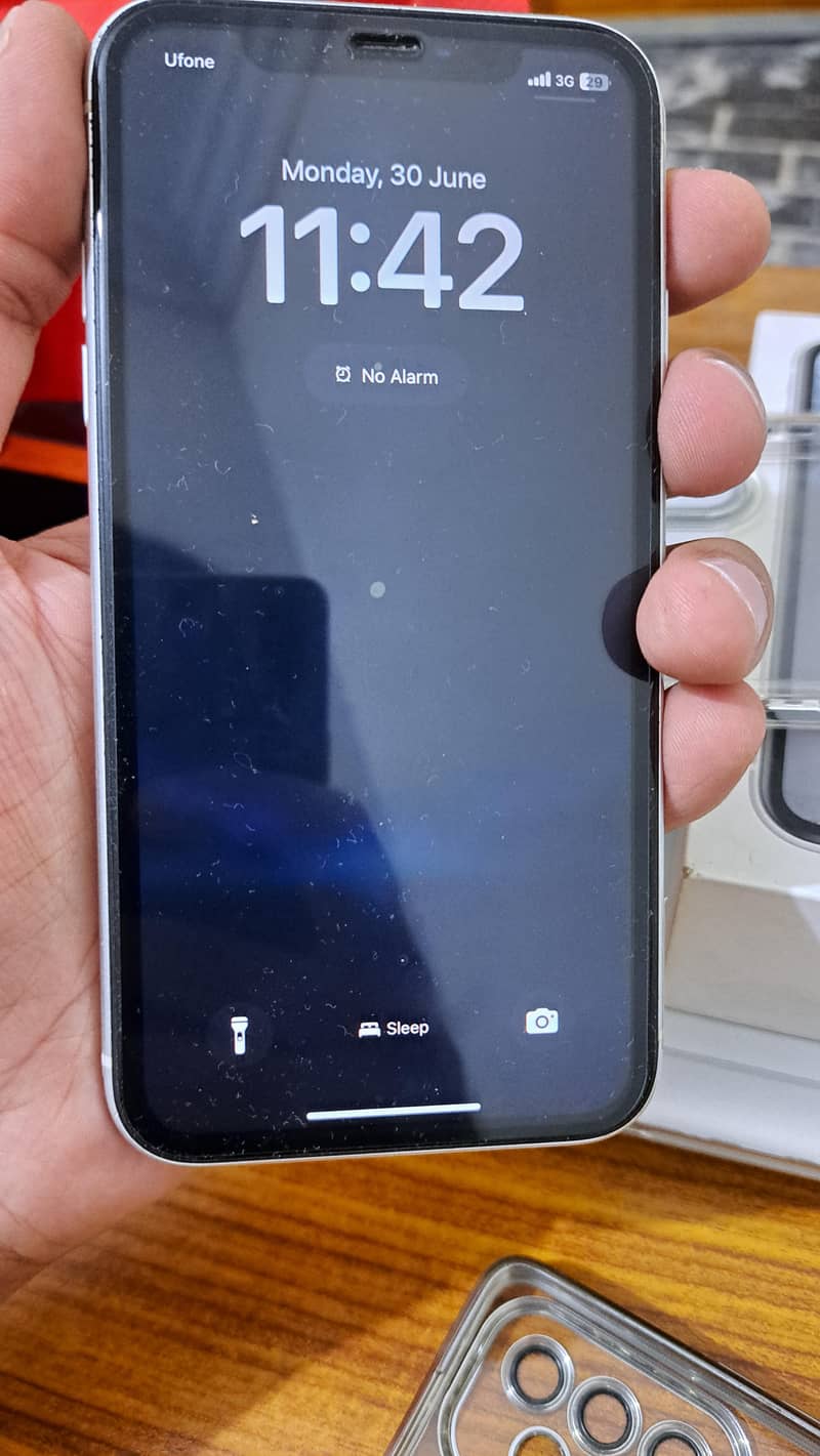 Iphone XR in Good Condition. PTA Approved. 3