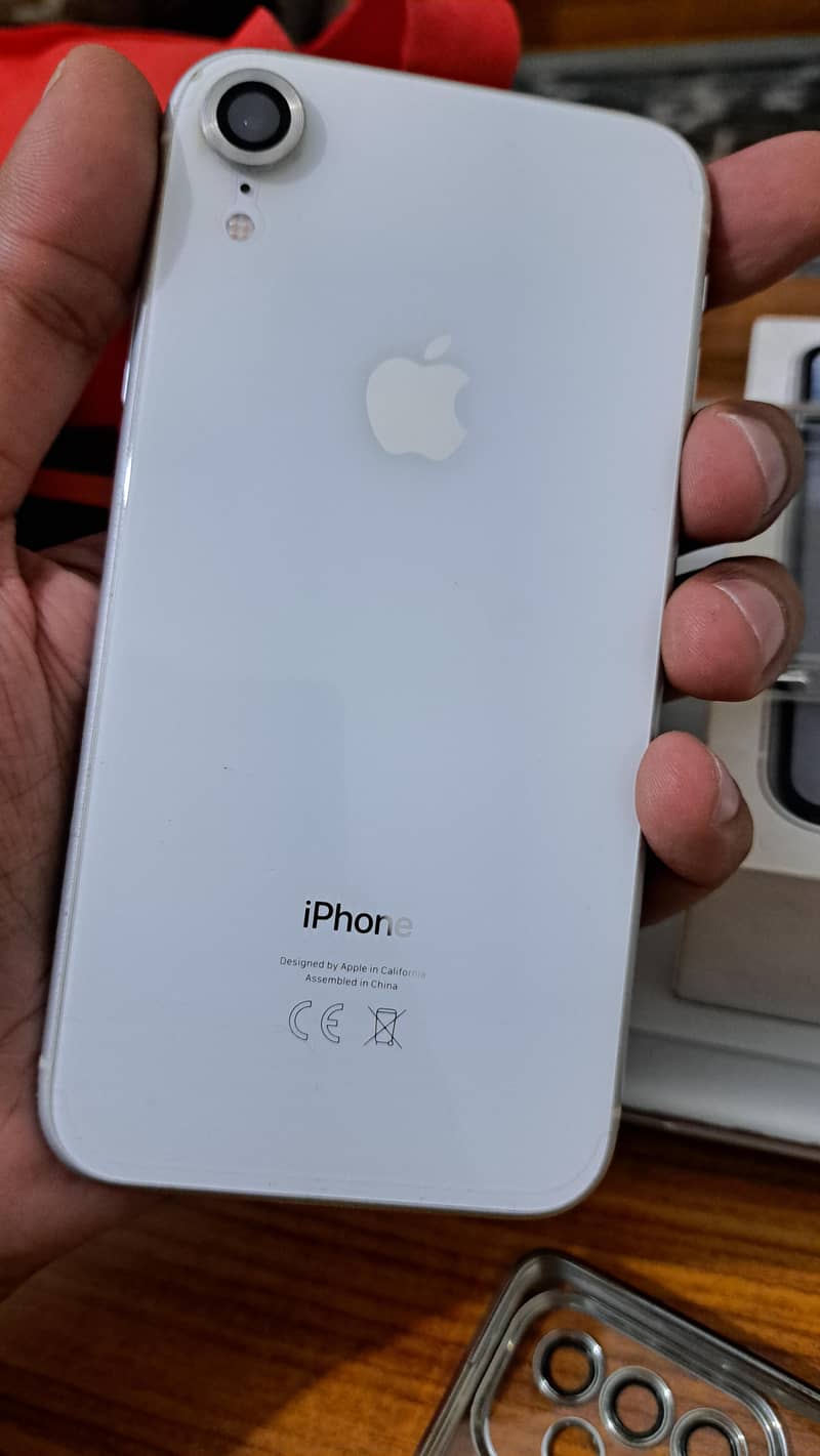 Iphone XR in Good Condition. PTA Approved. 4
