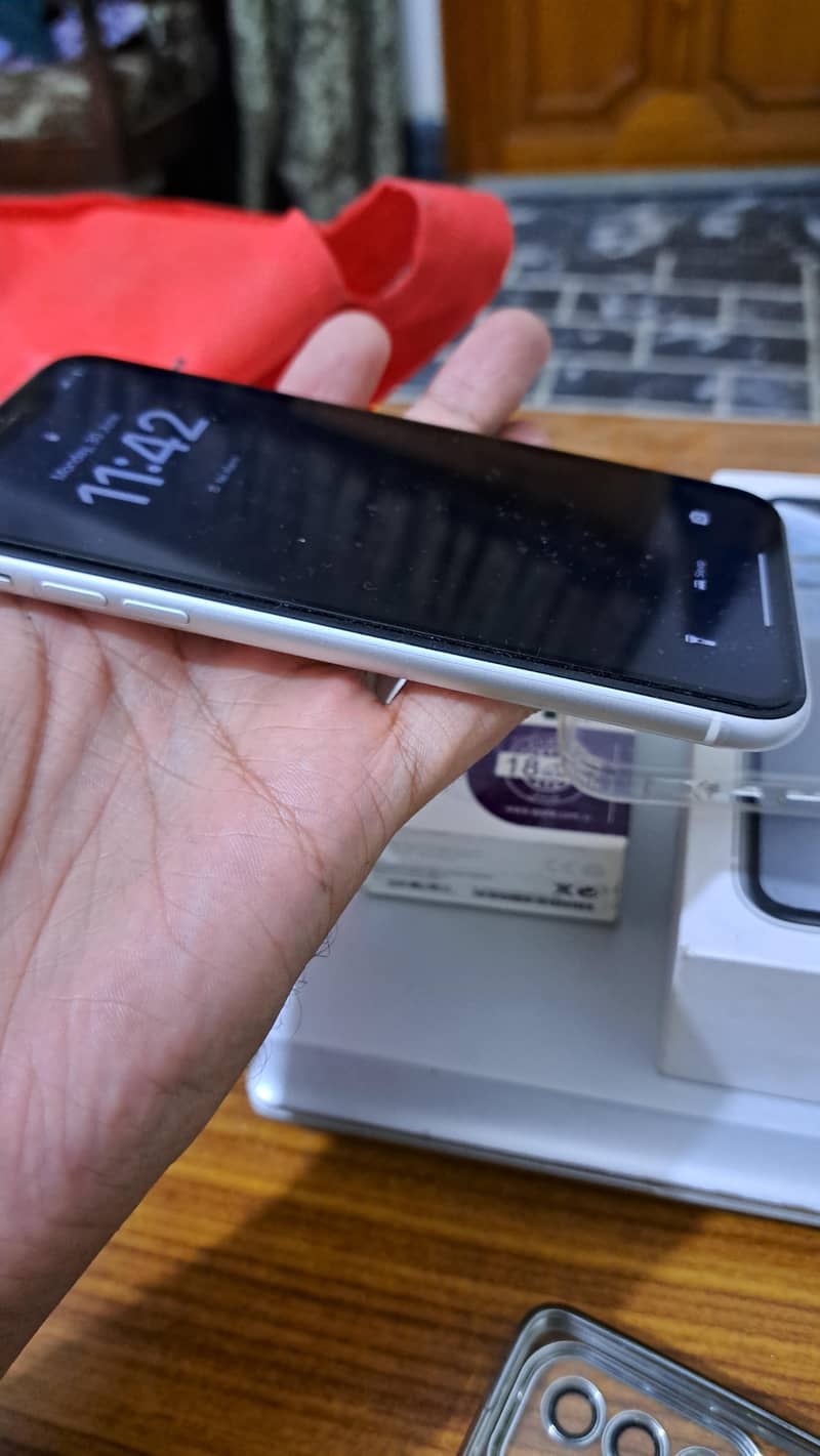 Iphone XR in Good Condition. PTA Approved. 7