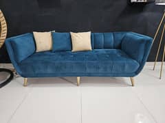 Beautiful 3 seater sofa in teal colour