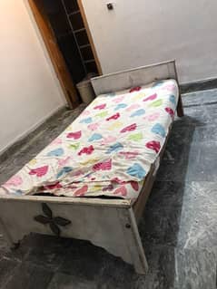 single bed for sell