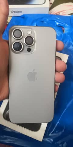 Iphone 15 pro max natural Titanium 256 gb non pta
