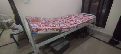 bed's