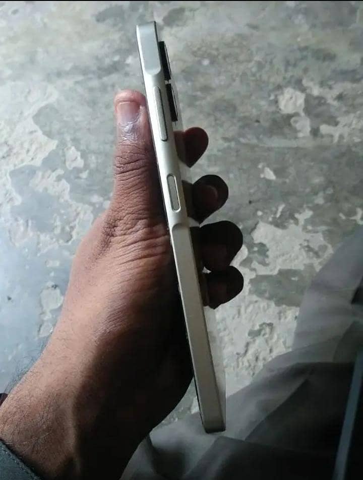 Samsung a06 10/10 (exchange possible) difference bhi dunga 3