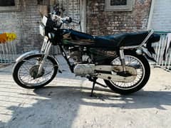 honda125-13model my WhatsApp num 03164560408