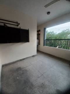 Iqbal Town 10 Marla Uper Portion At Prime Location Near Wahdat Road