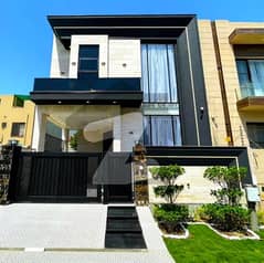 1st Time On Rent - 5 Marla Luxurious Bungalow For Rent In DHA Phase 9 Town Lahore