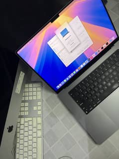 16” inch MacBook M1 Pro -2021 32-1TB SSD Neat & Clean