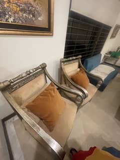 Chairs for sitting in good condition