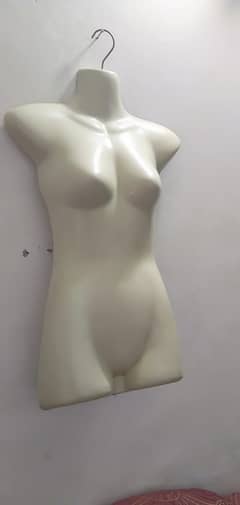 dummies and mannequins